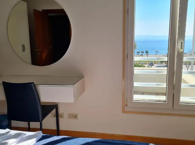 Апартаменты Seaside Gold 1row *