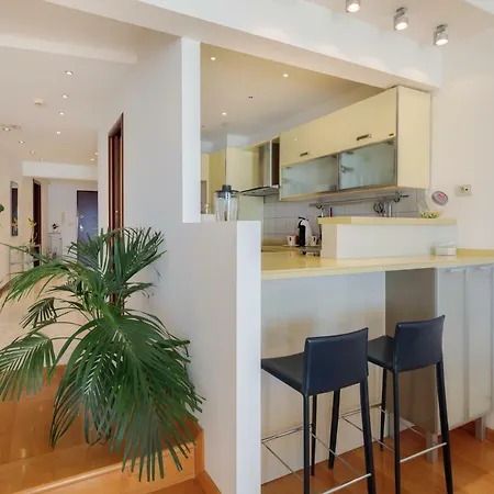Seaside Gold 1row Apartment