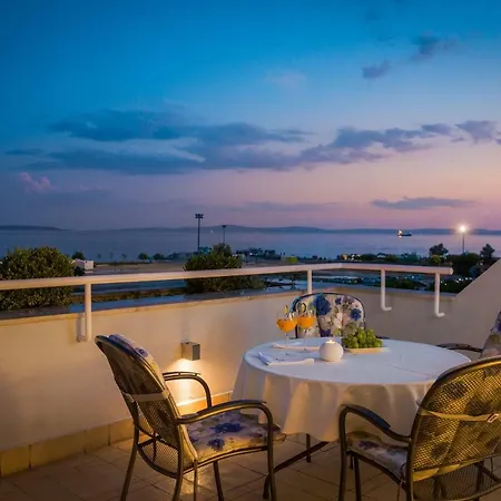 Seaside Gold 1row Apartment Split